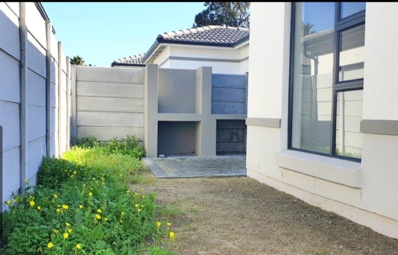 3 Bedroom Property for Sale in Table View Western Cape